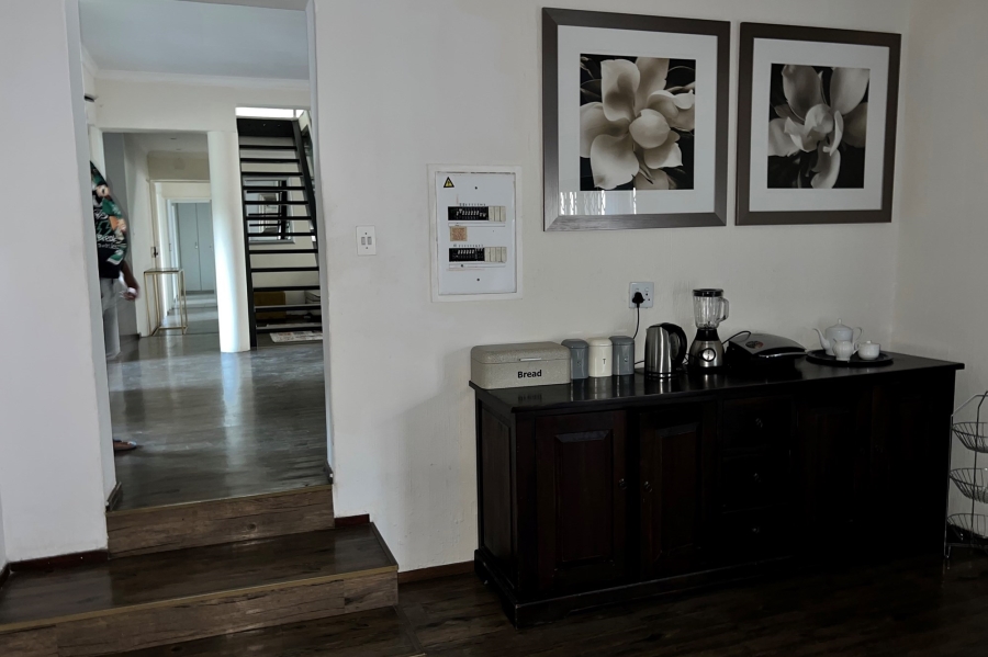 To Let 4 Bedroom Property for Rent in Craigavon Gauteng