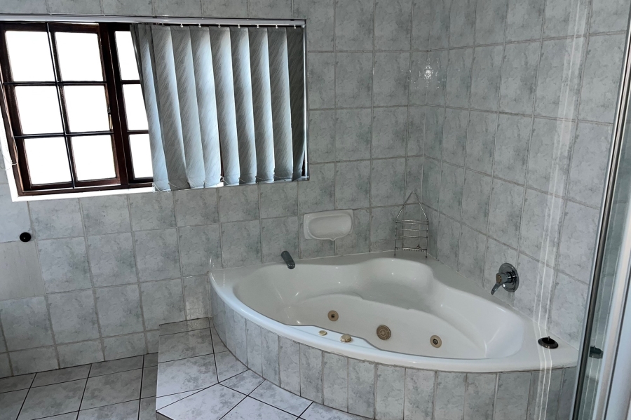 To Let 4 Bedroom Property for Rent in Craigavon Gauteng