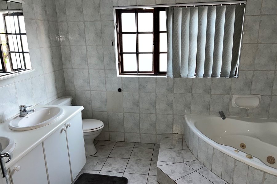 To Let 4 Bedroom Property for Rent in Craigavon Gauteng