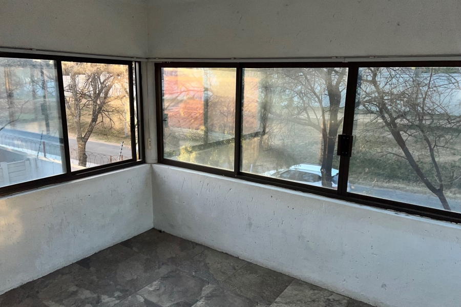To Let 4 Bedroom Property for Rent in Craigavon Gauteng