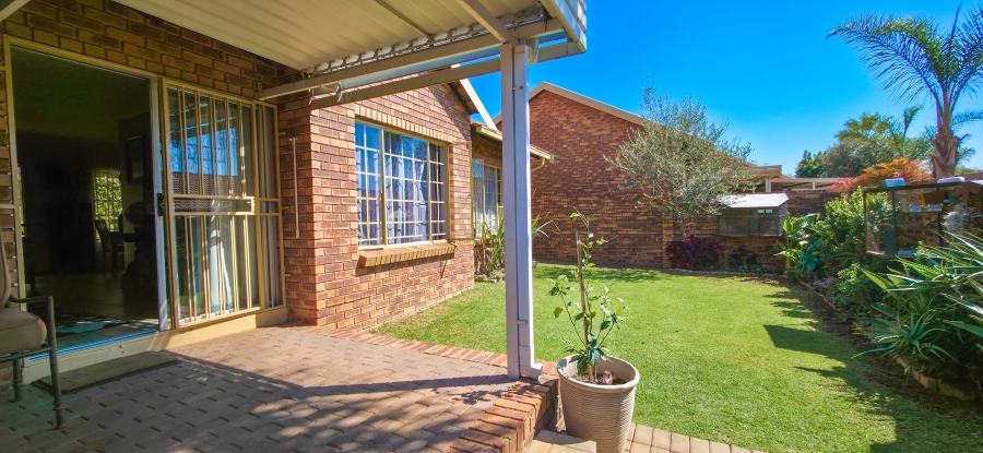 2 Bedroom Property for Sale in Equestria Gauteng