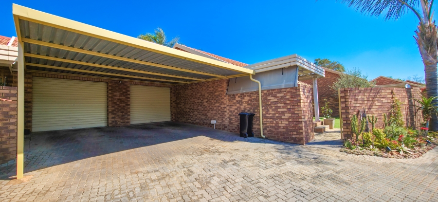 2 Bedroom Property for Sale in Equestria Gauteng