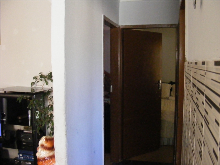 2 Bedroom Property for Sale in Lenasia South Gauteng