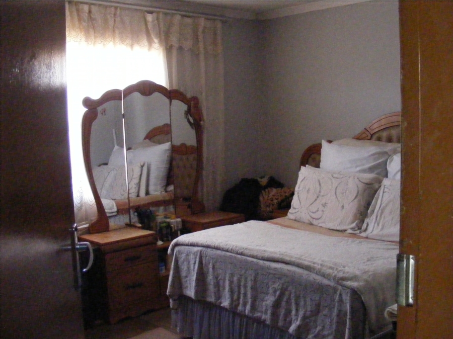 2 Bedroom Property for Sale in Lenasia South Gauteng