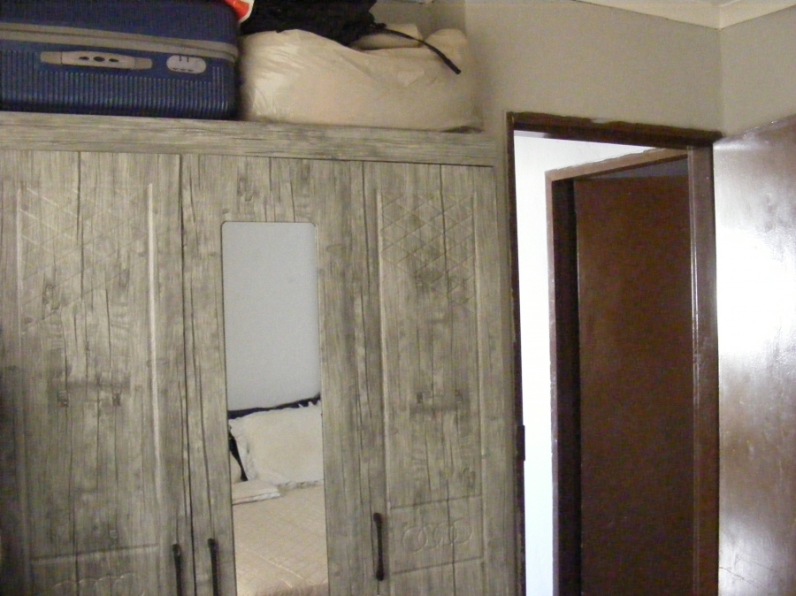 2 Bedroom Property for Sale in Lenasia South Gauteng