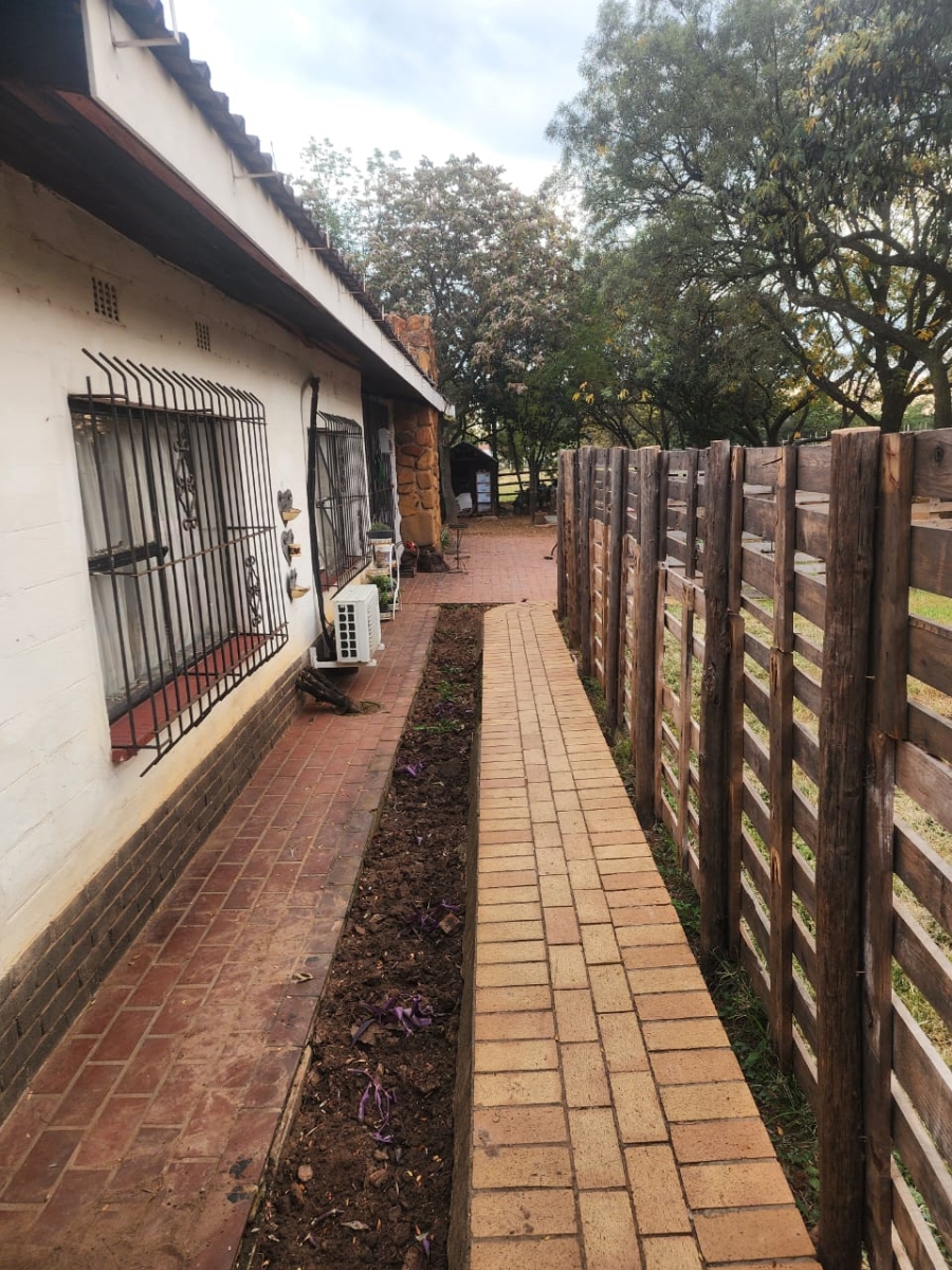 3 Bedroom Property for Sale in Theoville Gauteng