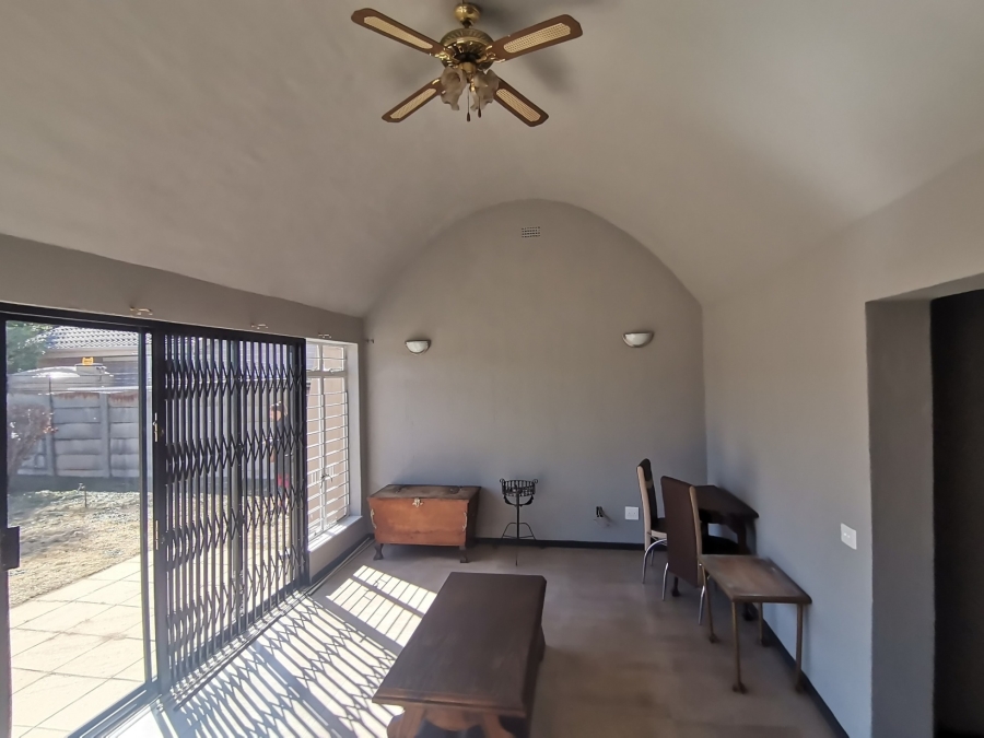 4 Bedroom Property for Sale in Mayberry Park Gauteng