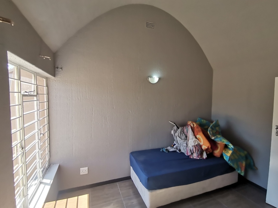 4 Bedroom Property for Sale in Mayberry Park Gauteng