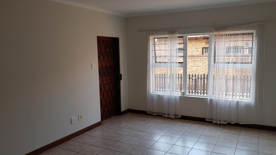 2 Bedroom Property for Sale in Brentwood Gauteng