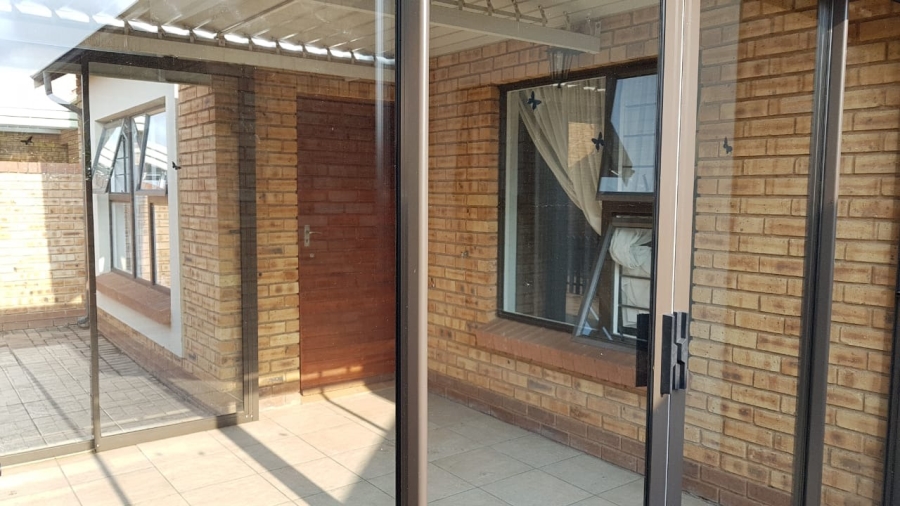 2 Bedroom Property for Sale in Brentwood Gauteng