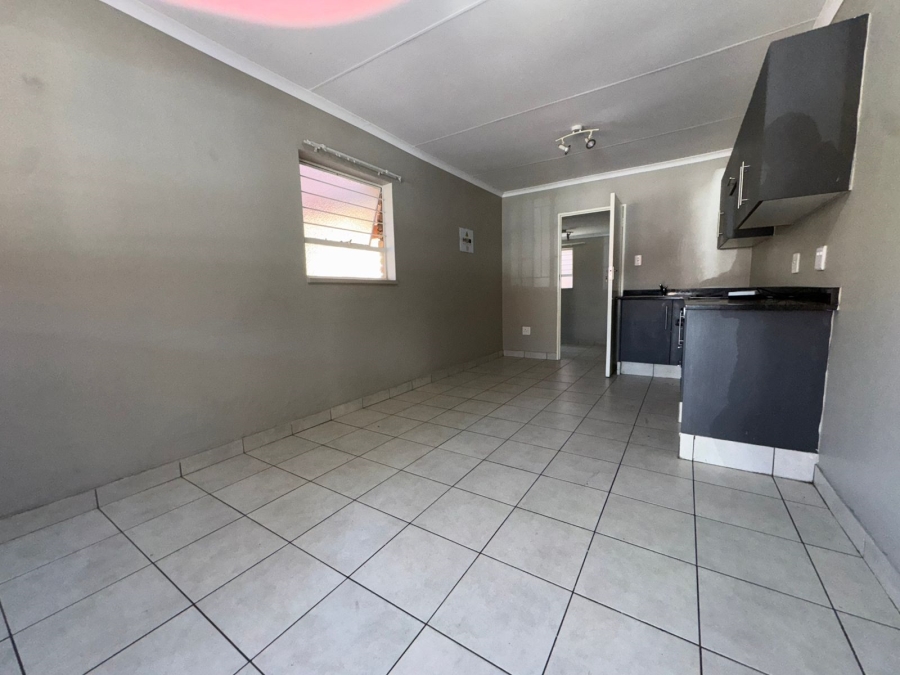 1 Bedroom Property for Sale in Bramley Park Gauteng