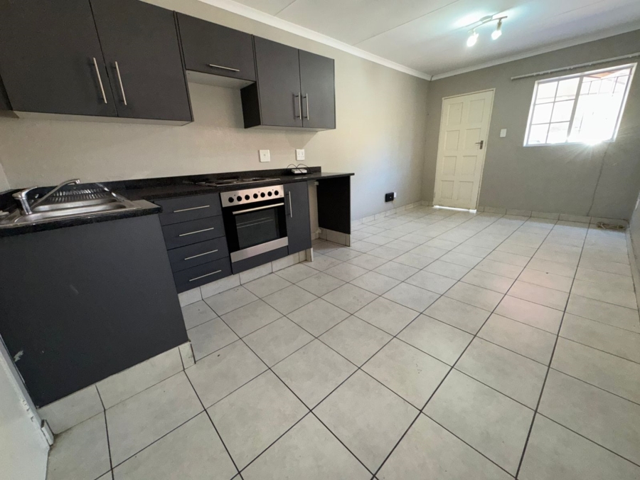 1 Bedroom Property for Sale in Bramley Park Gauteng