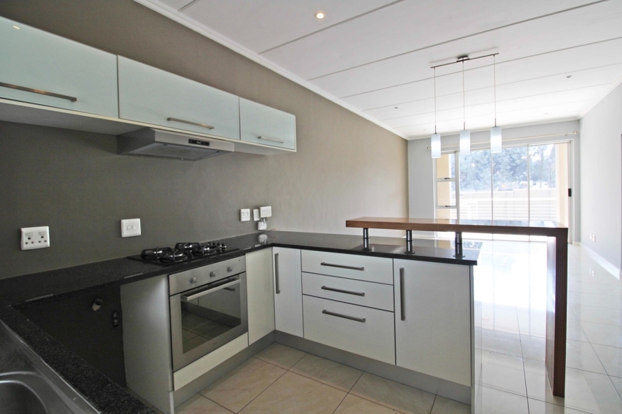 To Let 2 Bedroom Property for Rent in Bryanston Gauteng