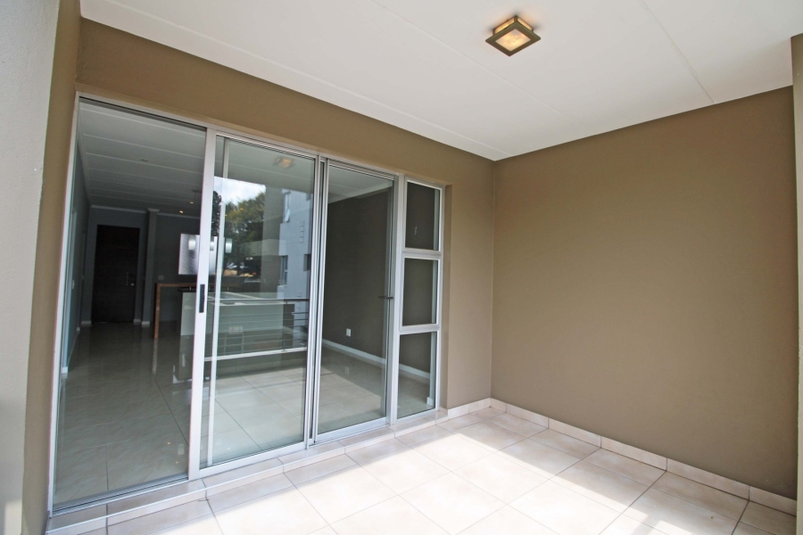 To Let 2 Bedroom Property for Rent in Bryanston Gauteng