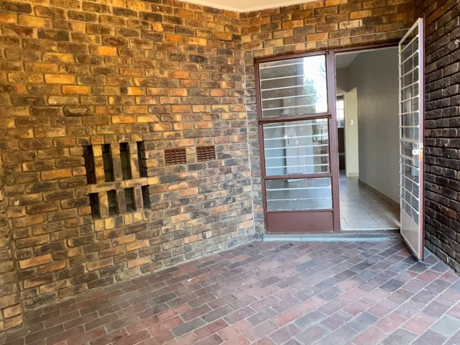3 Bedroom Property for Sale in Bramley Park Gauteng
