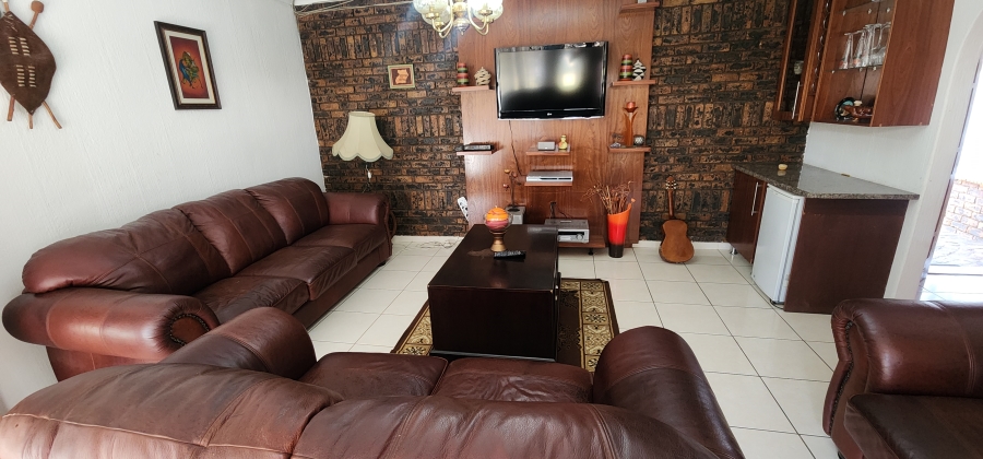 3 Bedroom Property for Sale in Brackenhurst Gauteng