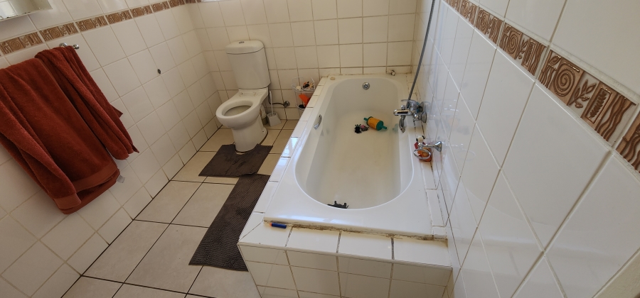 3 Bedroom Property for Sale in Brackenhurst Gauteng