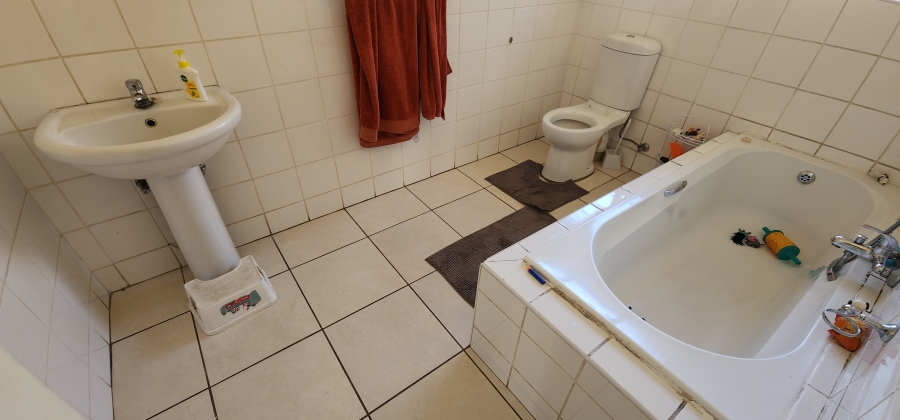 3 Bedroom Property for Sale in Brackenhurst Gauteng