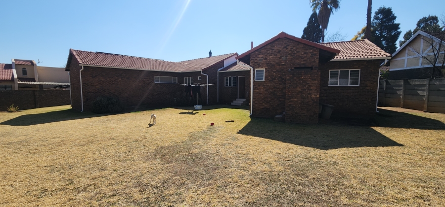 3 Bedroom Property for Sale in Brackenhurst Gauteng