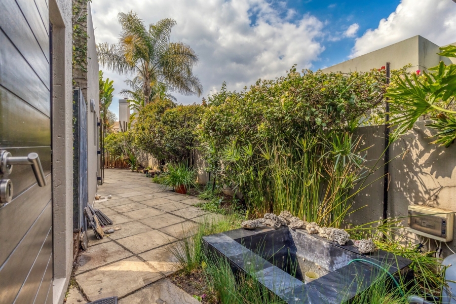 4 Bedroom Property for Sale in Cedar Lakes Gauteng