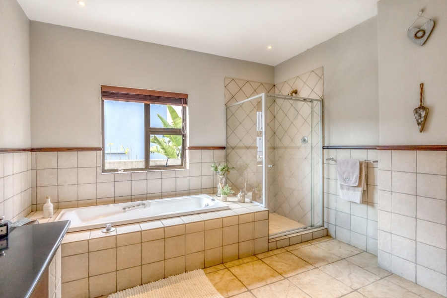 4 Bedroom Property for Sale in Cedar Lakes Gauteng