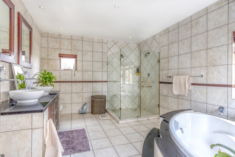 4 Bedroom Property for Sale in Cedar Lakes Gauteng