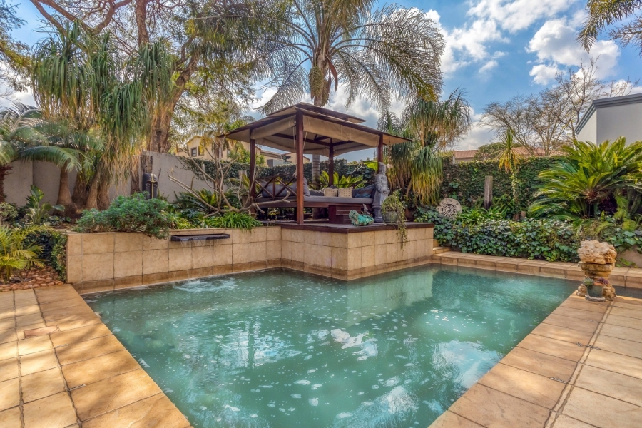 4 Bedroom Property for Sale in Cedar Lakes Gauteng
