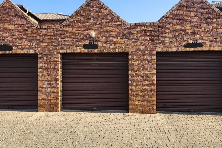 2 Bedroom Property for Sale in Sonneveld Gauteng