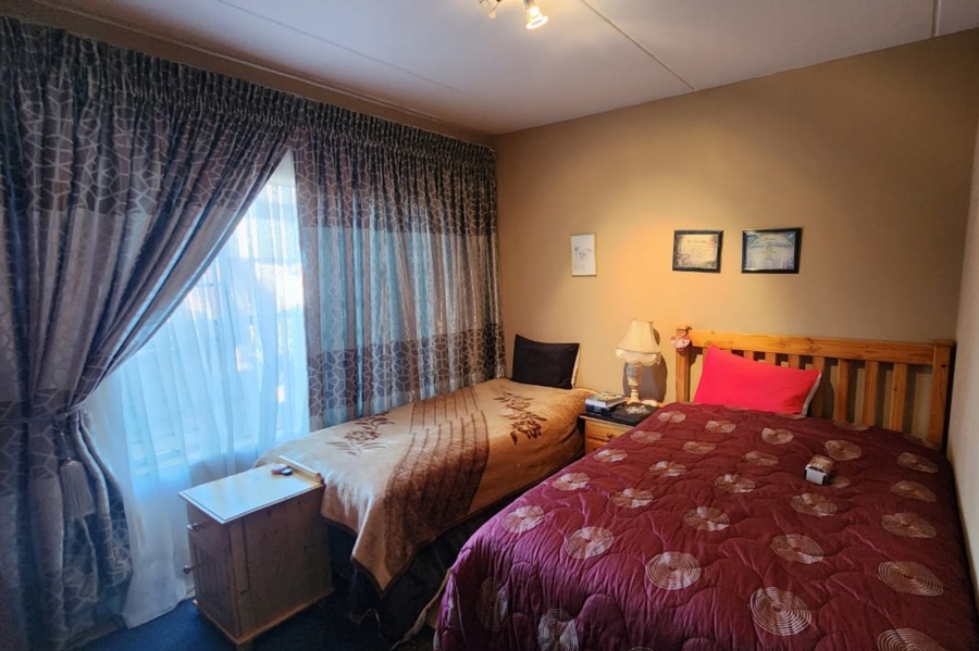 2 Bedroom Property for Sale in Sonneveld Gauteng