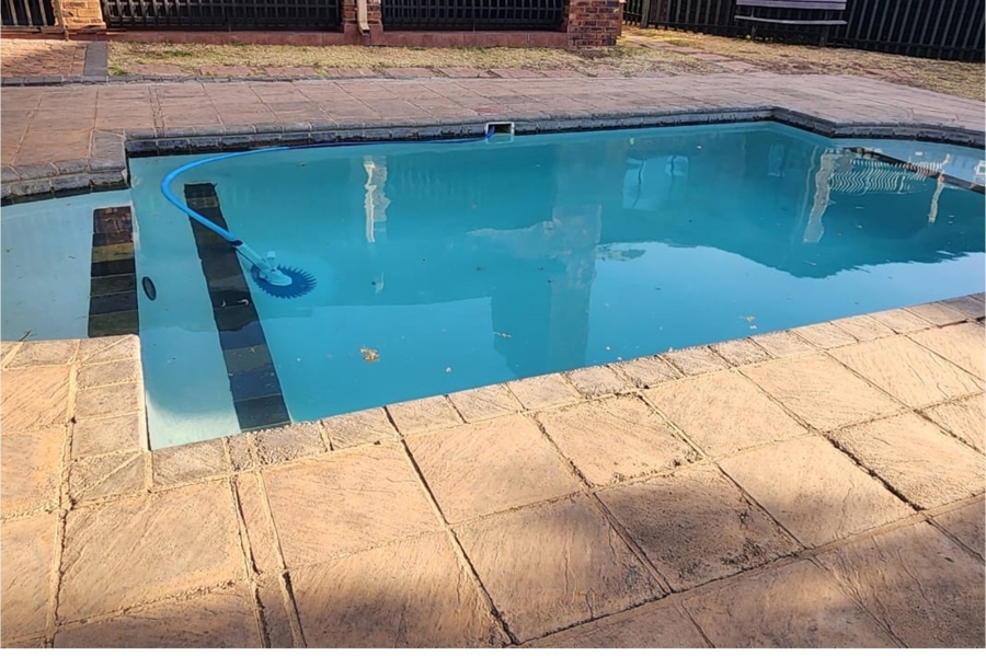 2 Bedroom Property for Sale in Sonneveld Gauteng