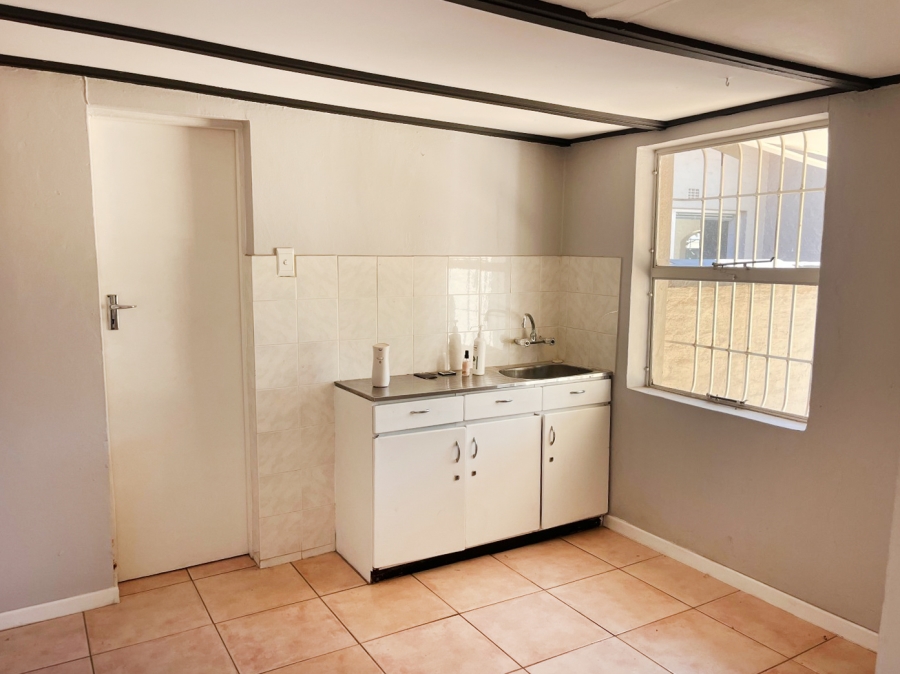 To Let 3 Bedroom Property for Rent in Sandringham Gauteng