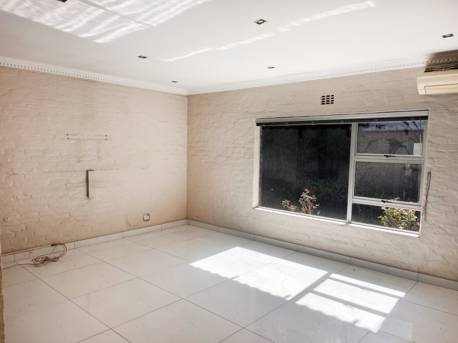 To Let 3 Bedroom Property for Rent in Sandringham Gauteng