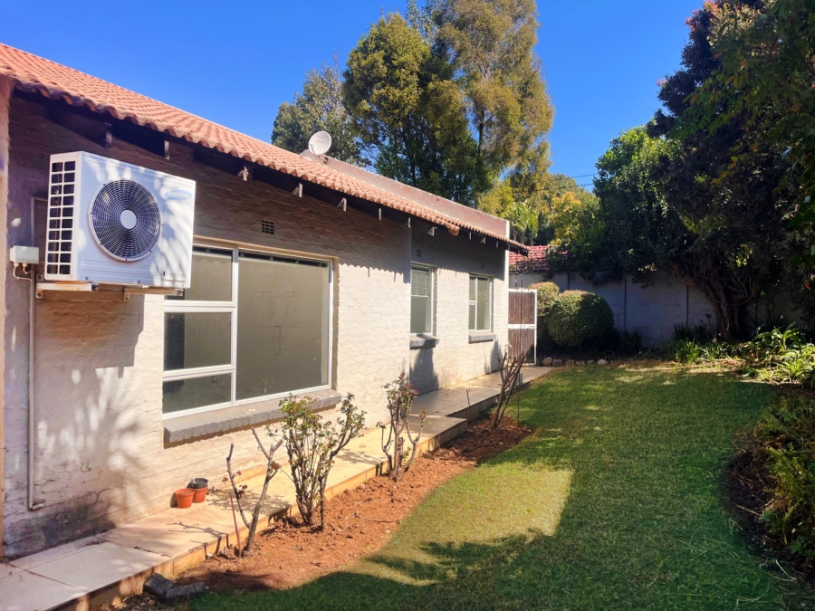 To Let 3 Bedroom Property for Rent in Sandringham Gauteng