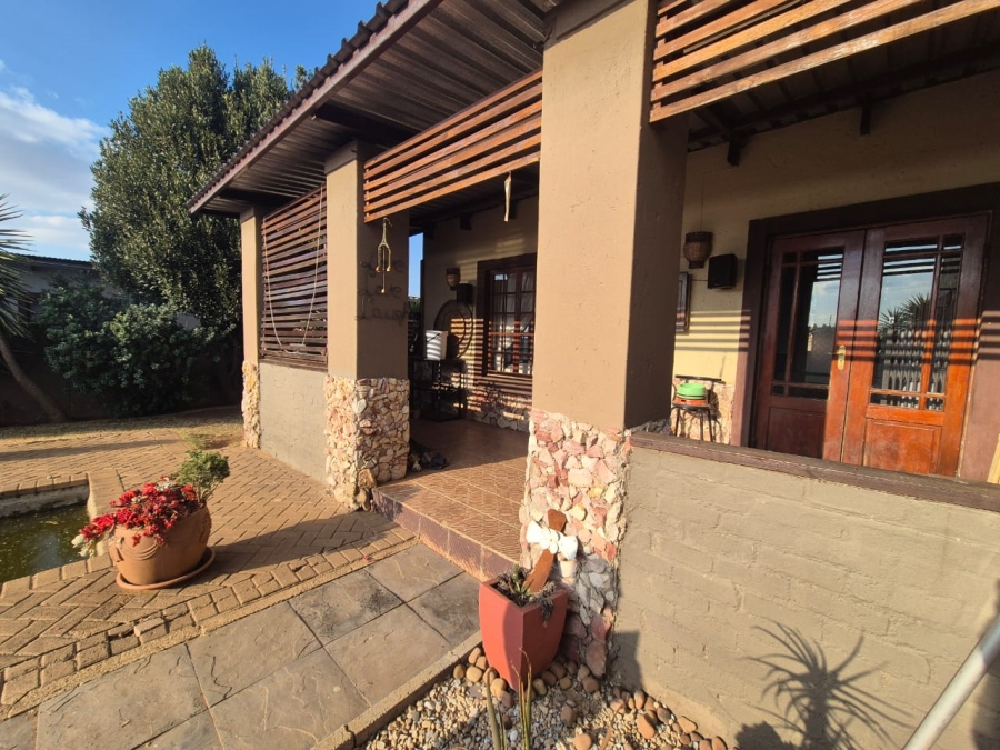 3 Bedroom Property for Sale in Eike Park Gauteng