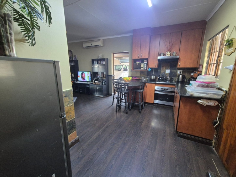 3 Bedroom Property for Sale in Eike Park Gauteng