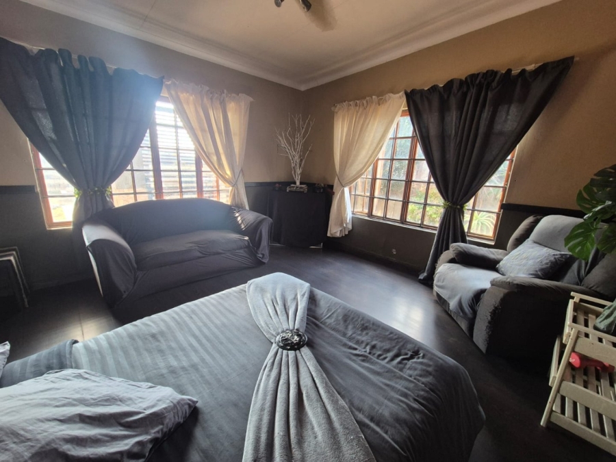 3 Bedroom Property for Sale in Eike Park Gauteng