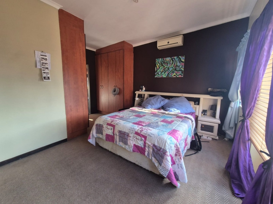 3 Bedroom Property for Sale in Eike Park Gauteng