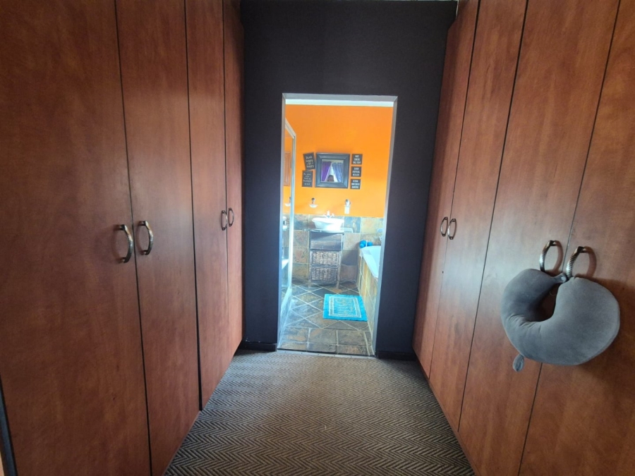 3 Bedroom Property for Sale in Eike Park Gauteng
