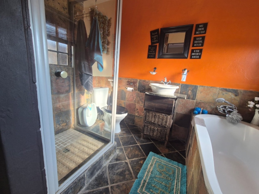3 Bedroom Property for Sale in Eike Park Gauteng