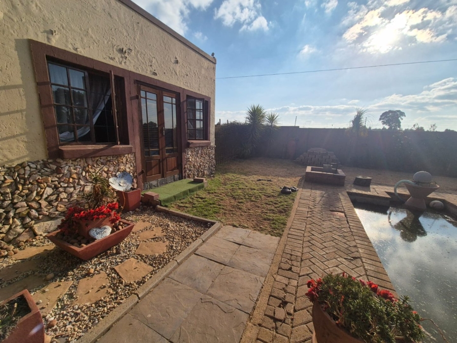 3 Bedroom Property for Sale in Eike Park Gauteng