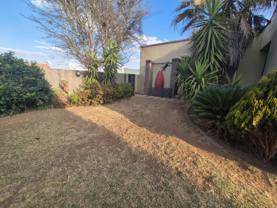 3 Bedroom Property for Sale in Eike Park Gauteng