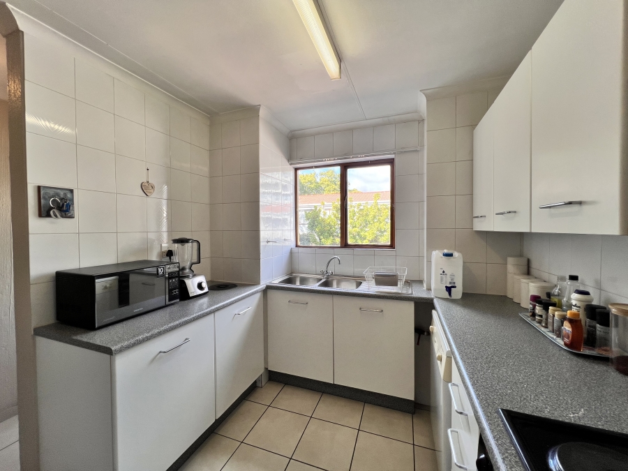 2 Bedroom Property for Sale in Sunninghill Gauteng
