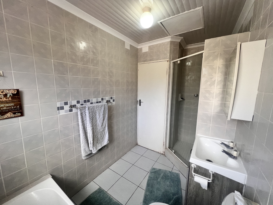 2 Bedroom Property for Sale in Sunninghill Gauteng