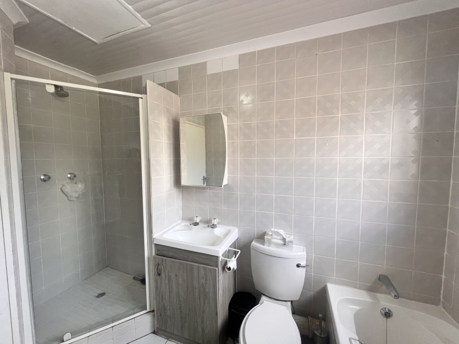 2 Bedroom Property for Sale in Sunninghill Gauteng
