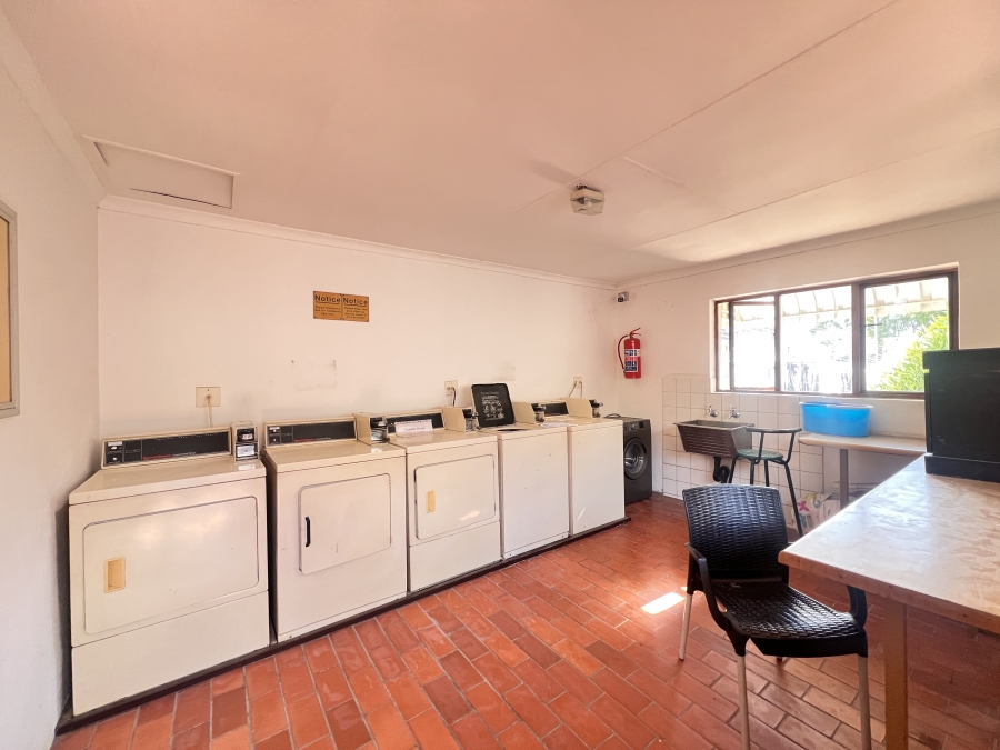 2 Bedroom Property for Sale in Sunninghill Gauteng