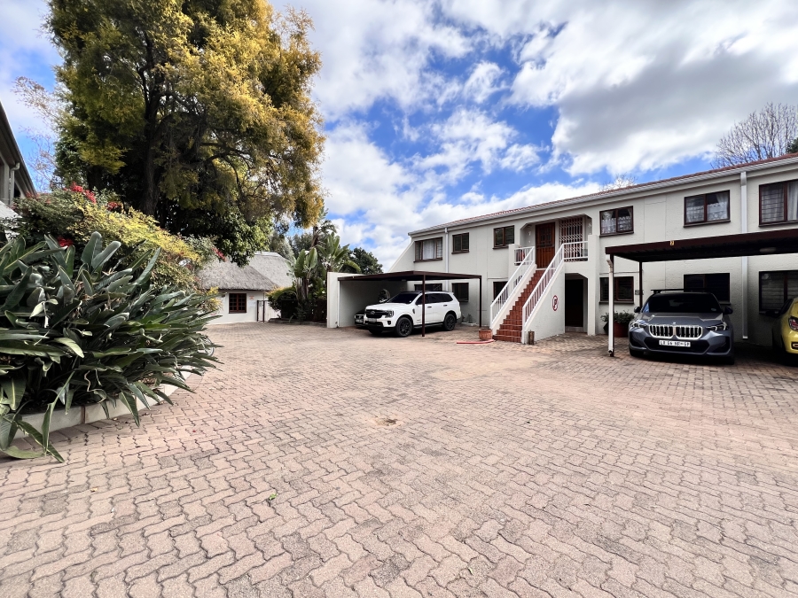2 Bedroom Property for Sale in Sunninghill Gauteng