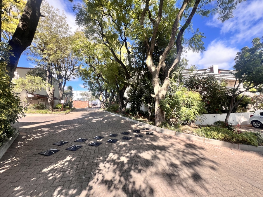 2 Bedroom Property for Sale in Sunninghill Gauteng