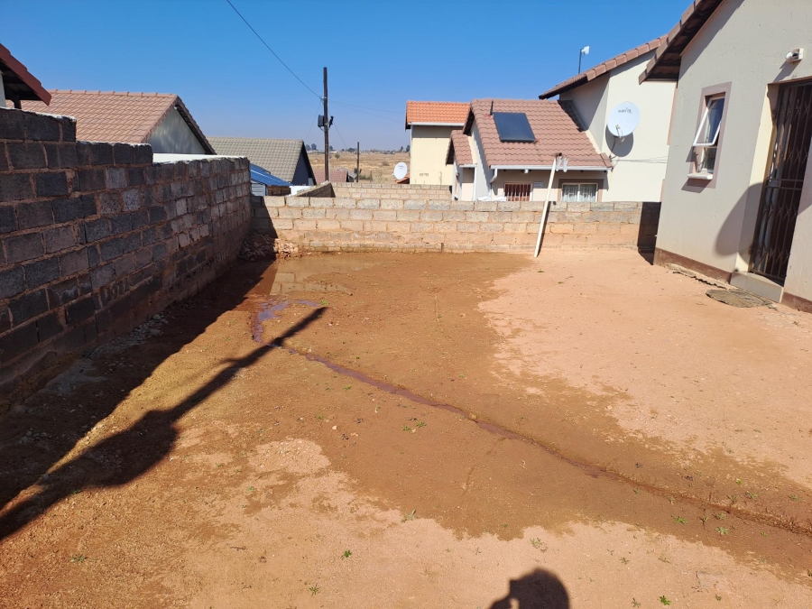 2 Bedroom Property for Sale in Witpoortjie Gauteng