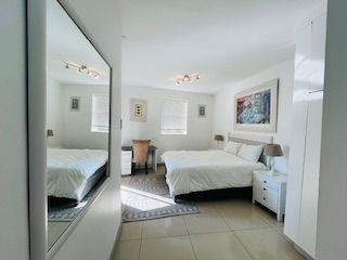 2 Bedroom Property for Sale in Sandhurst Gauteng