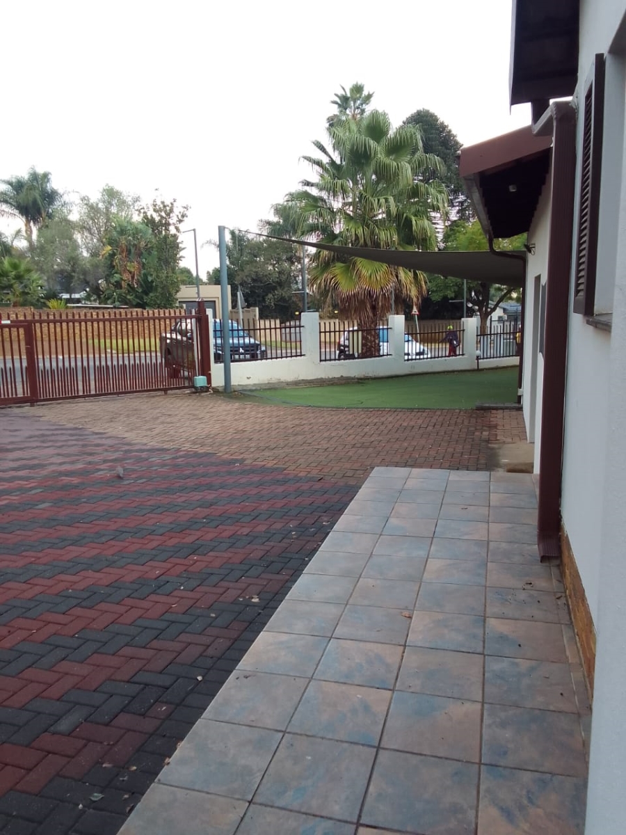 To Let 3 Bedroom Property for Rent in Garsfontein Gauteng